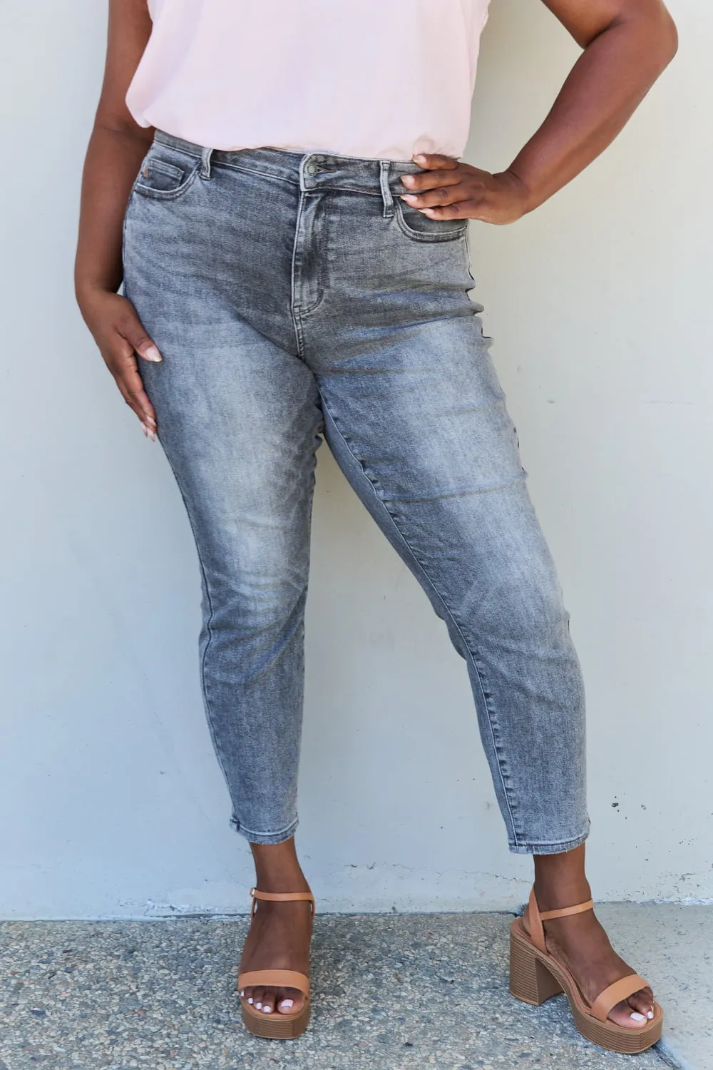 Judy Blue Racquel *all sizes* Size High Waisted Stone Wash Slim Fit Jeans (DS)