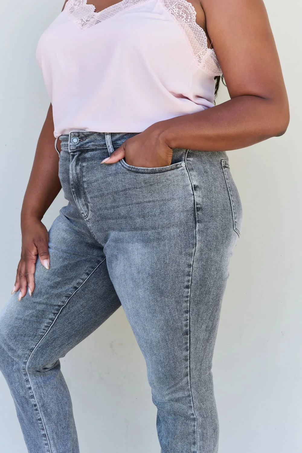 Judy Blue Racquel *all sizes* Size High Waisted Stone Wash Slim Fit Jeans (DS)