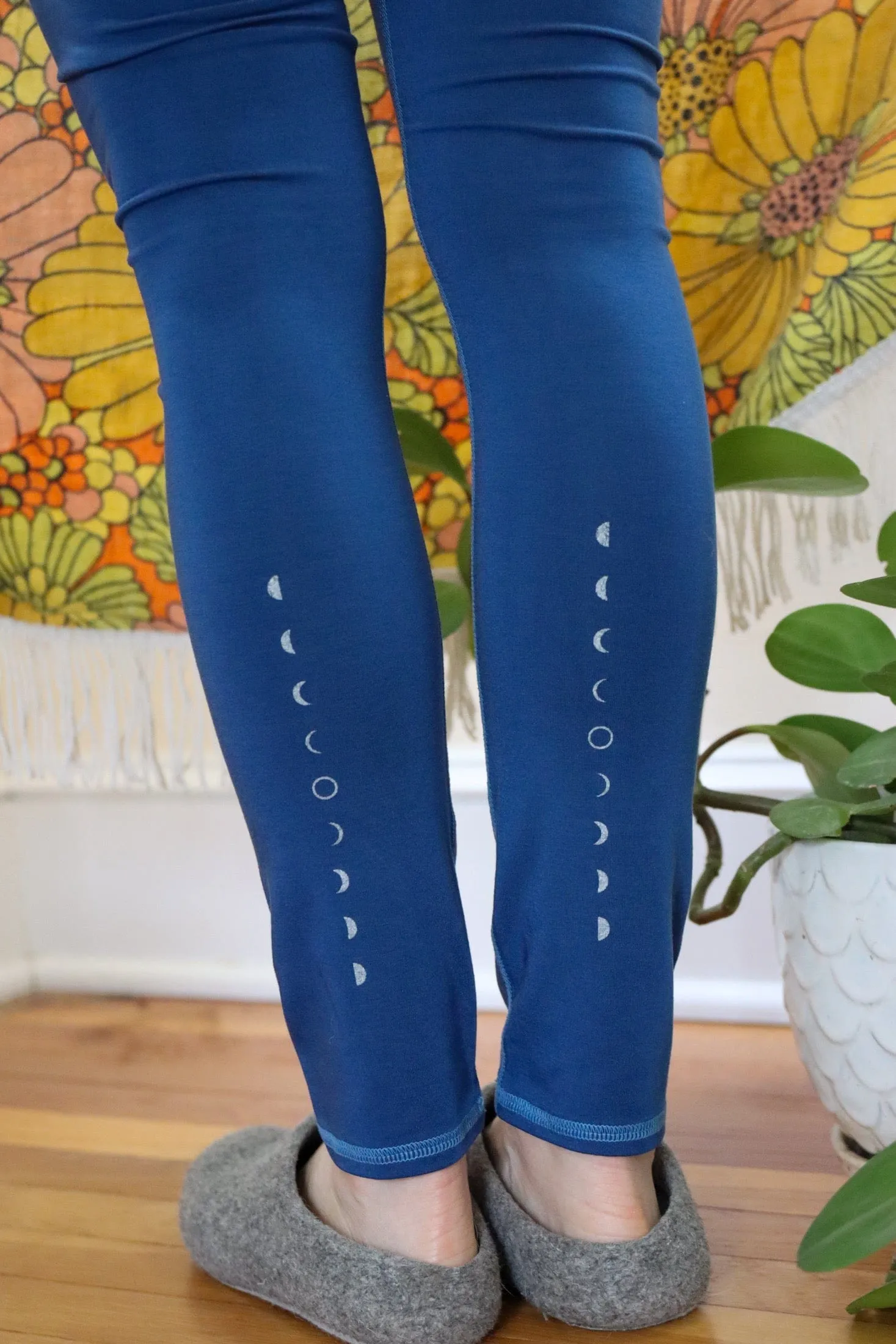 Moon Bath Leggings