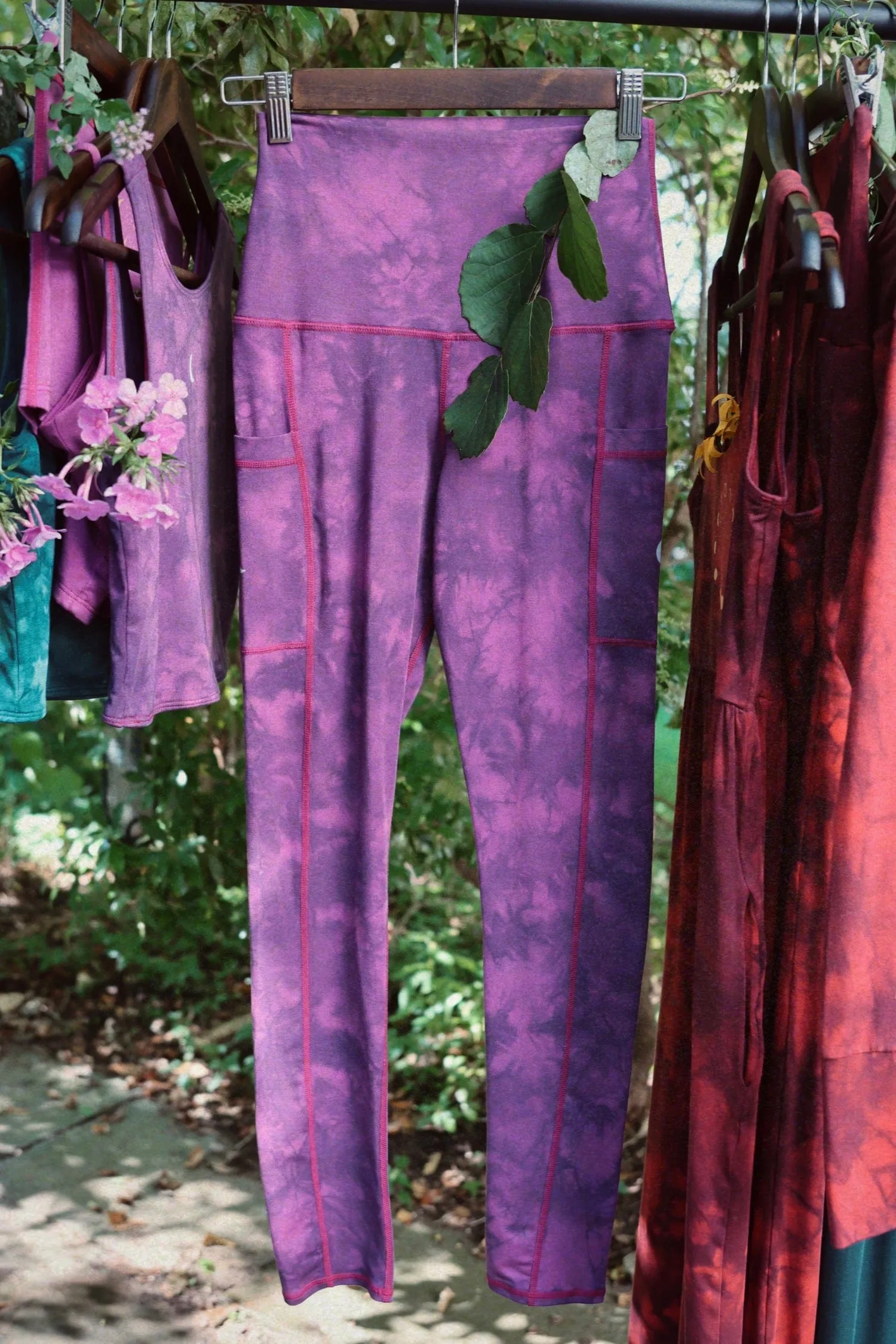 Raw Amethyst Leggings