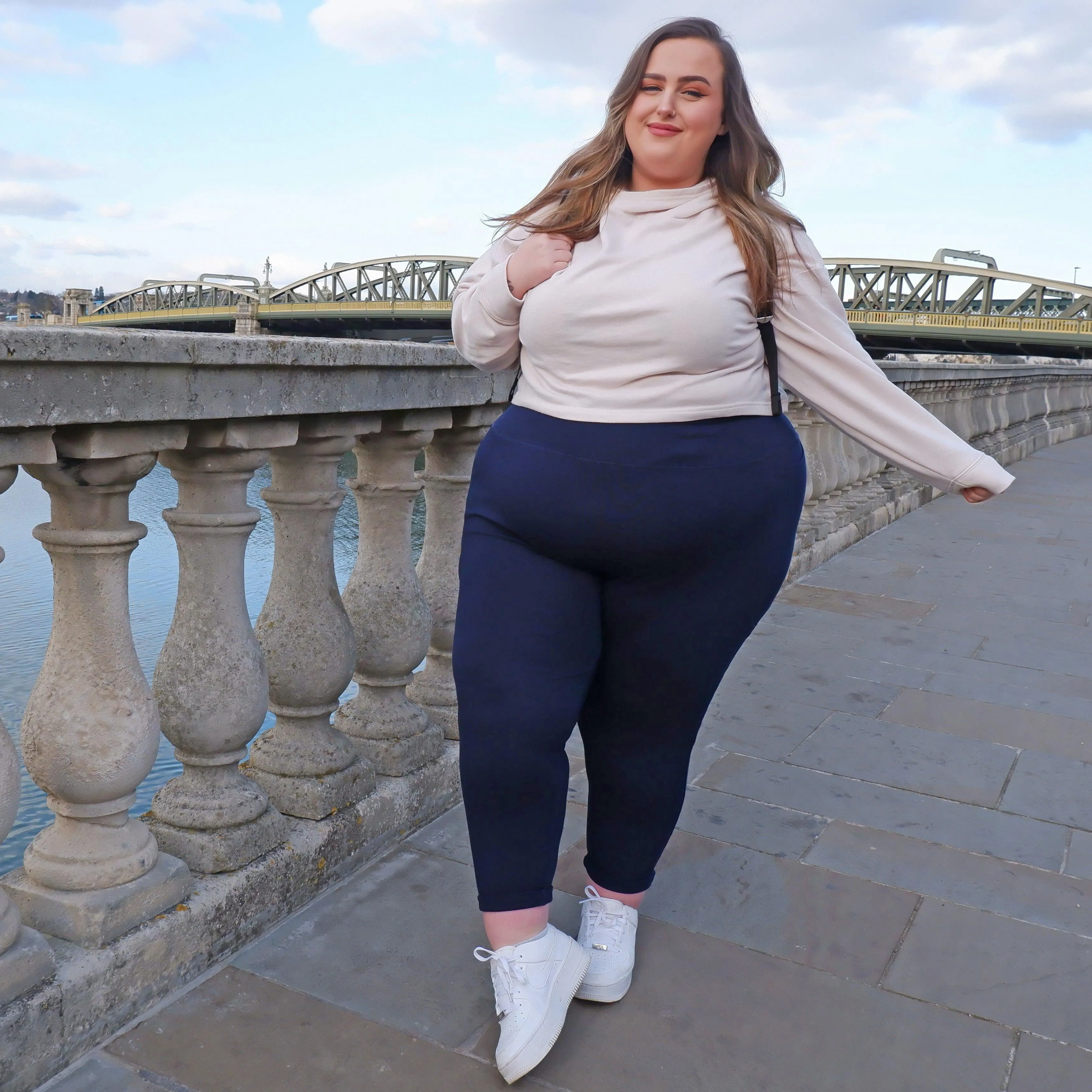 Squat Proof Short Leggings - Navy