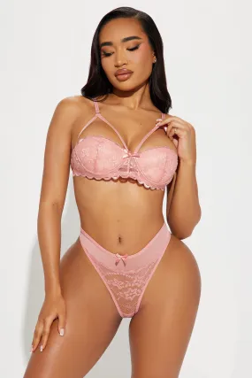 Want Your Lovin' Lace Bra And Panty Set - Rose